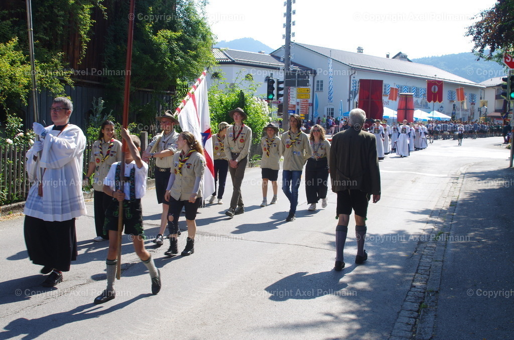 IMGP3938 | fotografiert von Axel PollmannLeonhardi Wallfahrt Benediktbeuern und Murnau, Fronleichnam, Fasching, Landschaft im Loisachtal und Benediktbeuern  - Realisiert mit Pictrs.com