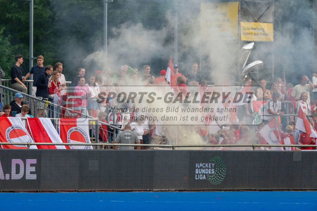 Final4_20250531-1902-HK108154 | Krefeld, Deutschland, 31.05.2025:  Feldhockey Final4 2025 – „Deutsche Feldhockey-Meisterschaften 2025“ im Gerd-Wellen-Hockeyanlage am 31.05.2025 in Krefeld, Deutschland. (Foto von Kramhöller/Fehrmann/Kaste)Krefeld, Germany, 31.05.2025: Feldhockey Final4 2025 – „Deutsche Feldhockey-Meisterschaften 2025“ in Gerd-Wellen-Hockeyanlage at 31.05.2025 in Krefeld, Deutschland. (Foto from Kramhöller/Fehrmann/Kaste)