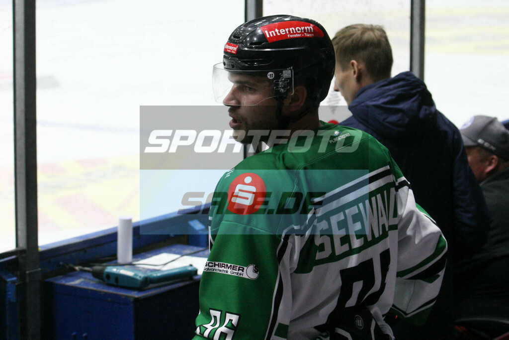 SC Riessersee - Höchstadt Alligators | Anton Seewald - Eishockey Oberliga Süd SC Riessersee - Höchstadt Alligators - © Sportfoto-Sale (MK) - Realisiert mit Pictrs.com