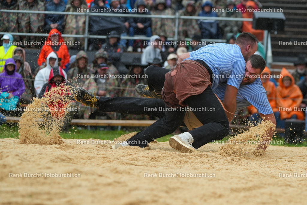175 | René Burch leidenschaftlicher Fotograf aus Kerns in Obwalden.  Hier finden sie Sport, Landschaft und Natur Fotografie.
 - Realisiert mit Pictrs.com