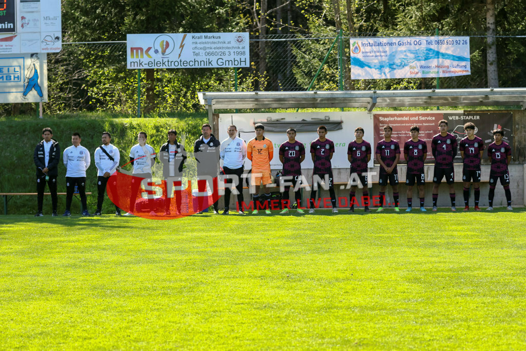 AUSTRIA U15 - MEXICO U15 | Ersatzbank ; AUSTRIA U15 - MEXICO U15 am 29.04.2022 in Arnoldstein
(Sportplatz), AUSTRIA, (Photo by Ernst Krawagner sport-fan.at) - Realisiert mit Pictrs.com