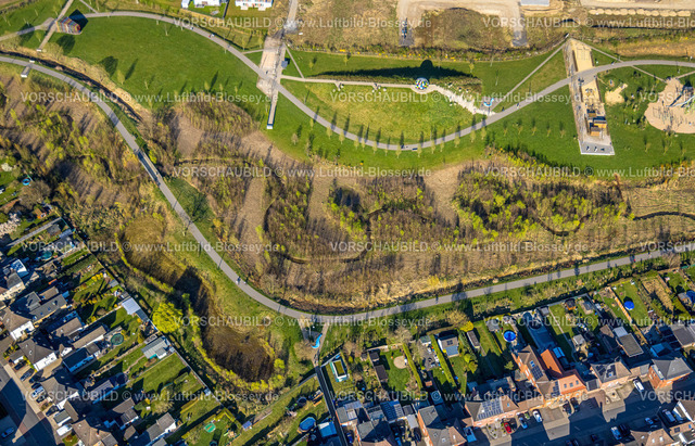 Selm250404918 | Luftbild, Auenpark und Selmer Bach mit Grünfläche, Wohngebiet Grüner Weg, Beifang, Selm, Münsterland, Nordrhein-Westfalen, Deutschland