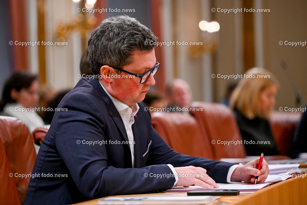 Landhaus Linz_ Promenade_ Landtagssitzung_ 25.01.2024-45 | 25.01.2024, Landhaus Linz AUT, Promenade, Landtagssitzung, im Bild LR Michael Lindner (SP)