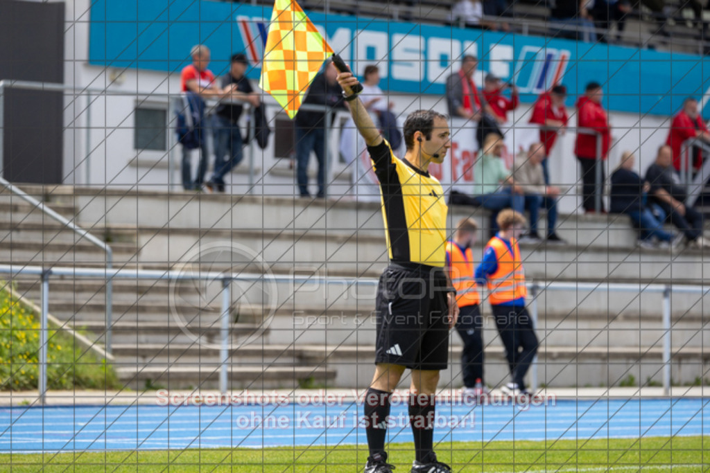 20250529_130544_0453 | #,  SGM Wendlingen-Ötlingen II (blau) vs. 1.FC Donzdorf II (schwarz), Fussball, Frauen-Bezirkspokal Finale Saison 2024/2025, Rasenplatz VfL Stadion Kirchheim, Jesinger Straße 105, 73230 Kirchheim, 29.05.2025 - 13:00 Uhr,Foto: PhotoPeet-Sportfotografie/Peter Harich