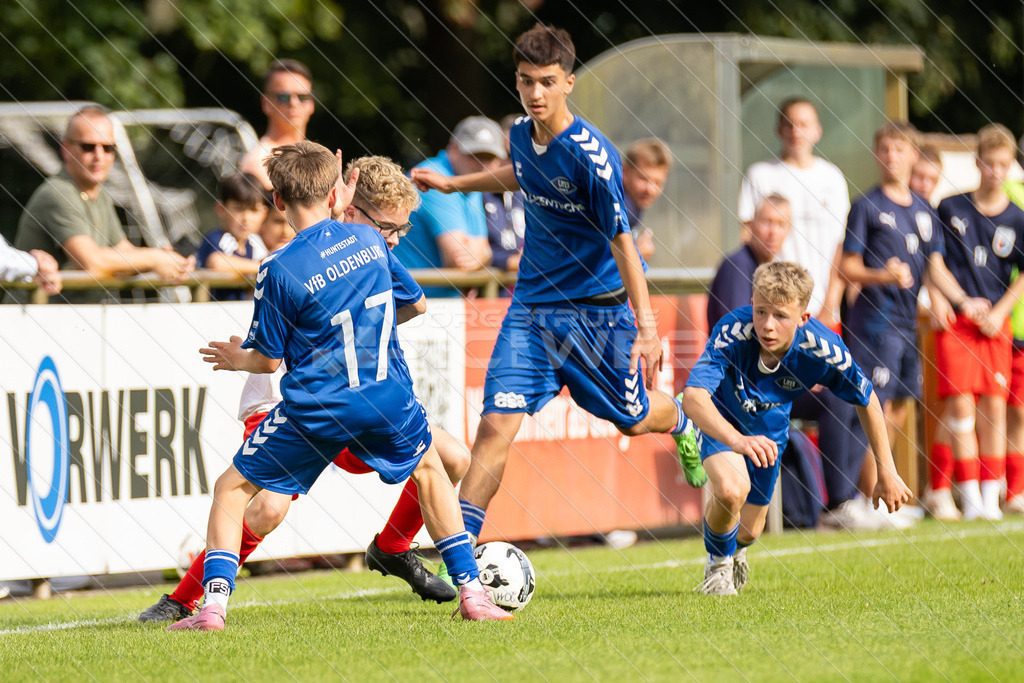 20250920_Picselweb-Fotografie_1R3_1880 | JFV D/A &amp; Stade - VfB Oldenburg0:1 VfB no70:2 VfB no70:3 VfB JFV Eigentor0:4 VfB no70:5 VfB no71:5 JFV no3 Jaric Jimenez-Voss2:5 JFV no9 Janko Sylvester3:5 JFV no16 Damian Elias Mihro Burekovic - Realisiert mit Pictrs.com