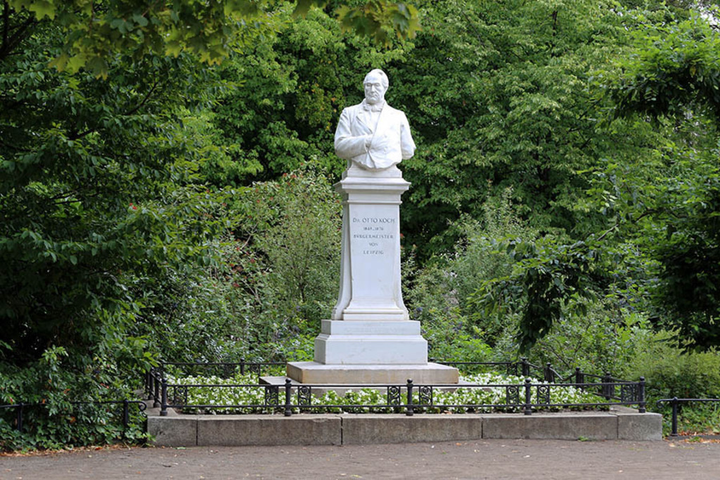 Otto-Koch-Denkmal | Das Team hinter BILDLEXIKON LEIPZIG bündelt historische wie aktuelle Informationen über die Stadt Leipzig in Text und Bild auf einer Plattform und stellt diese der interessierten Öffentlichkeit zur Verfügung.