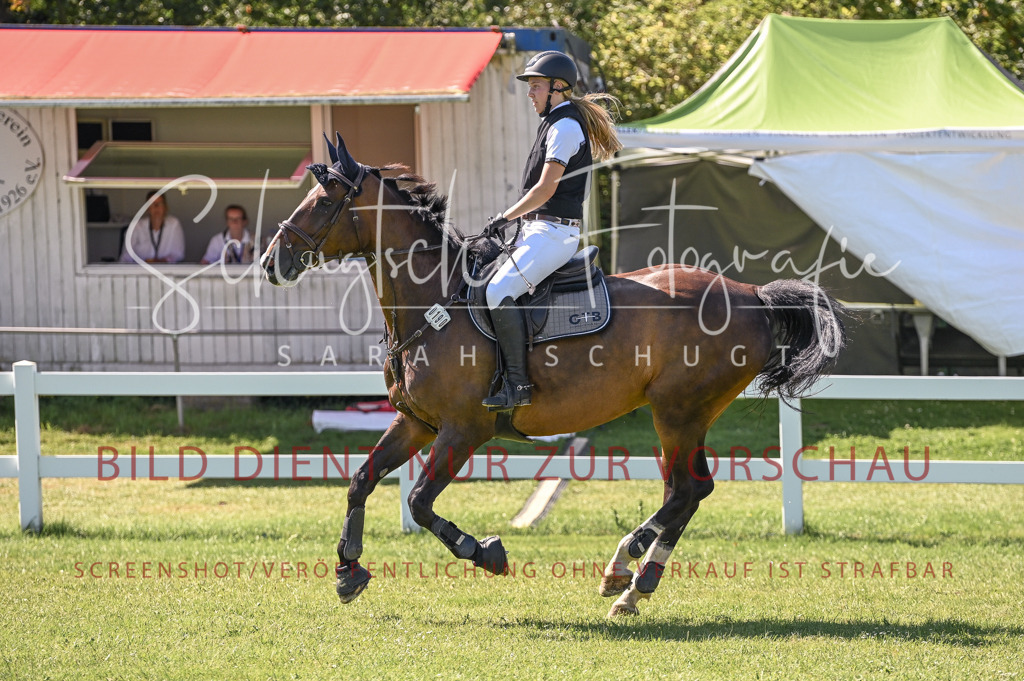 Schugtsche-Düren.2024-06.Stilspringprf.A_-25 | Schugtsche Fotografie - Realisiert mit Pictrs.com