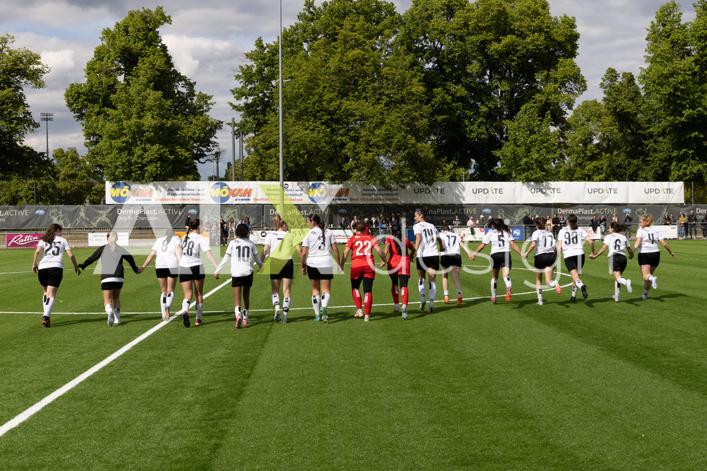 Fußball I Frauen I Saison 2025-2026 I Frauen 3. Liga | FVRZ Gruppe 2 | 18. Spieltag I Spielvereinigung Schaffhausen Damen 1 - Team Furttal Zürich I 17.05.2026 | Hochwertige Sportfotos kaufen & lizenzieren für Medien, Vereine, Agenturen & Sportler:innen. Entdecke professionelle Sportfotografie im Bildshop von Alexander Franzen. - Realisiert mit Pictrs.com