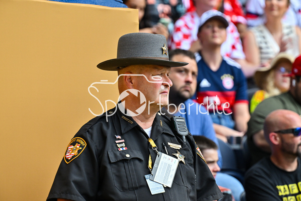 FC Bayern München - TQL Stadium | im Bild ein Sheriff im Stadion in Cincinnati / Symbolbild / FIFA Club World Cup: FC Bayern Muenchen - Auchkland City FC, TQL Stadium am 15.06.2025 / BLD / ZDF / NOT FOR SALE IN USA