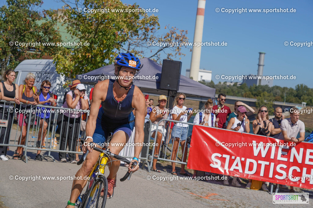 DSC00691 | Vienna Triathlon 2024                                        P3 Event                                                             #yourpictrs #sportshot_your_pictrs                 @Sportshotphotography                                     Photo Credit: www.sportshot.de