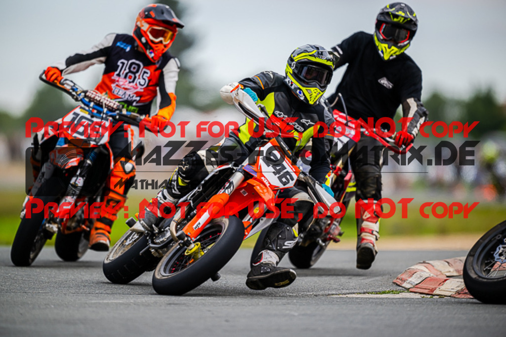 MaZZes_FotoMatrix_220903_5374 | S4