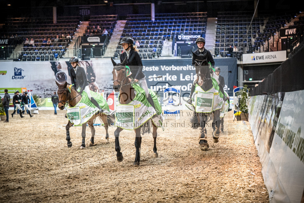 DOS_0230 | Entdecke hochwertige Reitturnierfotos von Foto Oger. Professionell, emotional und authentisch – jetzt Lieblingsmomente im Shop bestellen.Deutschlandweite Turnierfotografie. - Realisiert mit Pictrs.com