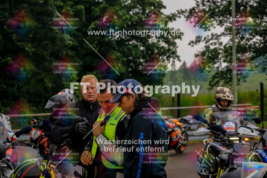 OBK-5230 | Hier findet Ihr Bilder von Touristenfahrten auf der Nürburgring Nordschleife oder von anderen Veranstaltungen die ich besucht habe. Viel Spass beim Durch Schauen 