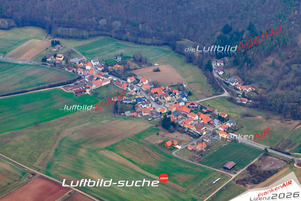 Die Luftbildaufnahme Karbach - Rauhenebrach wurde 2018 mittels Flugzeug (keine Drohne) erstellt. Perfekte Schärfe und Druck- Auflösung- Garantiert!