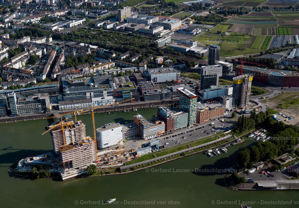 2995080 | Düsseldorf-Hafen, Medienhafen Düsseldorf, ist ein Stadtteil der durch Industrie, Logistik, Gewerbe und Büronutzung geprägt ist