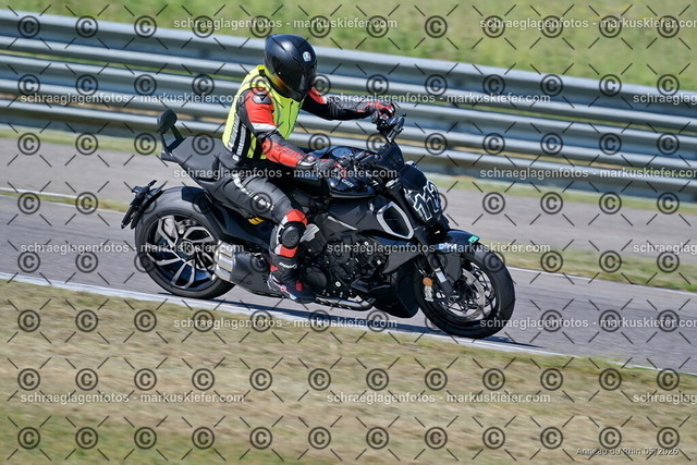 26BT01-0466 | 112 - Realisiert mit Pictrs.com