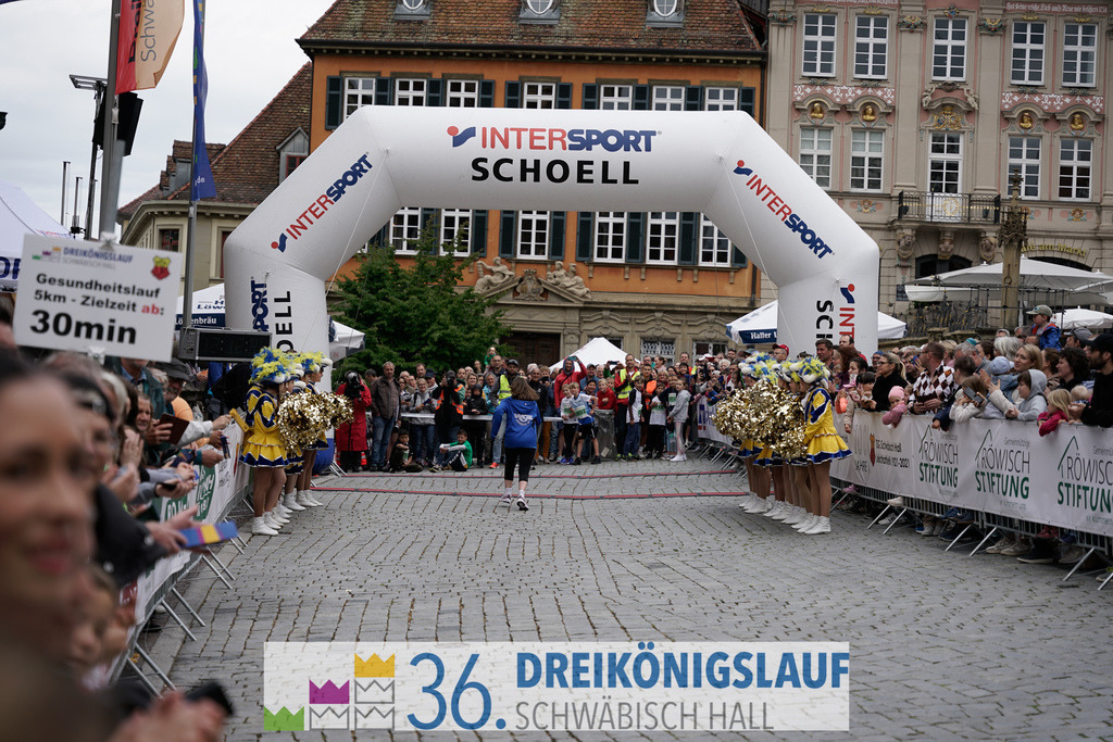 AOK Junior Cup 400m | 3Königslauf 2022 AOK Junior Cup 400m - Realisiert mit Pictrs.com