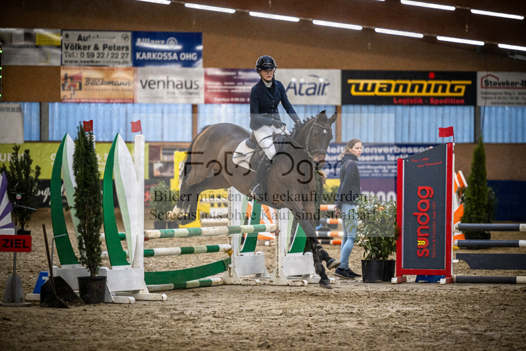 DOS_0381 | Entdecke hochwertige Reitturnierfotos von Foto Oger. Professionell, emotional und authentisch – jetzt Lieblingsmomente im Shop bestellen.Deutschlandweite Turnierfotografie. - Realisiert mit Pictrs.com