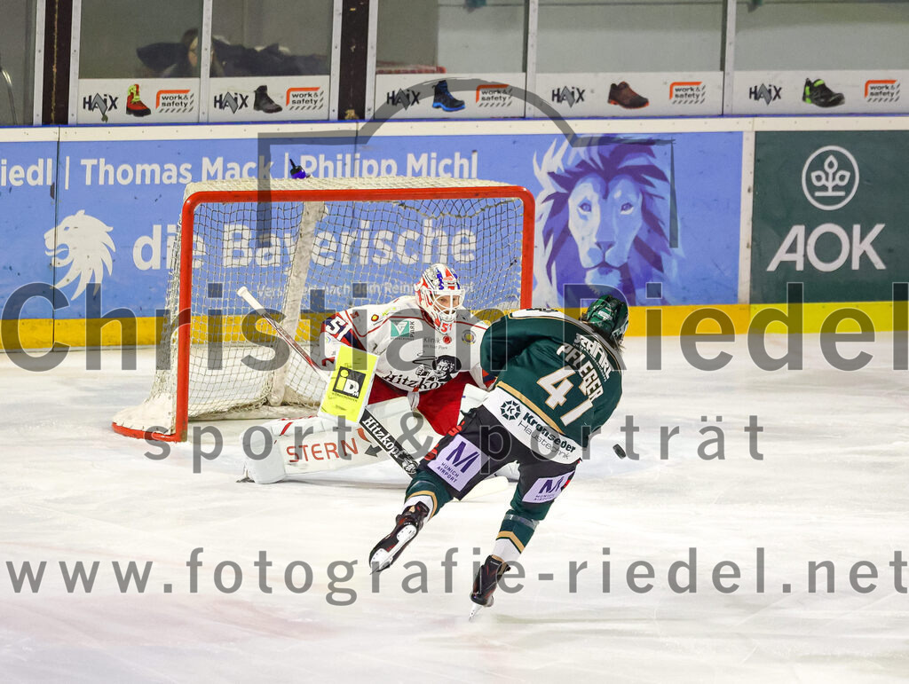 2026-02-20_059_TSV_Erding_gegen_Deggendorfer_SC | Erding, Deutschland, 20.02.2026:Eishockey, Oberliga Süd 2025 / 2026, 49. Spieltag, TSV Erding gegen Deggendorfer SC, Endergebnis: 4:1Torwart Timo Pielmeier (Deggendorfer SC, #51), Marco Pfleger (Erding Gladiators, #47)Foto: Christian Riedel / fotografie-riedel.net