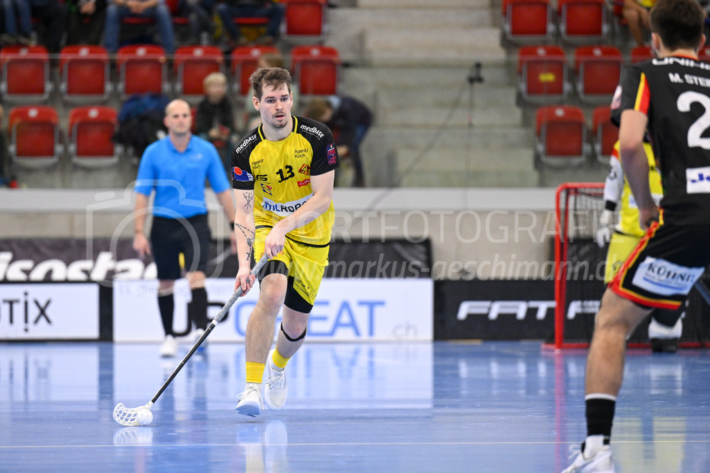 HC Rychenberg vs Tigers Langnau - 11. Dezember 2022 | HC Rychenberg vs Tigers Langnau
AXA Arena, Winterthur
Claudio Mutter (#13 HC Rychenberg).
Bild: Sportfotografie Markus Aeschimann | www.markus-aeschimann.ch - Realisiert mit Pictrs.com