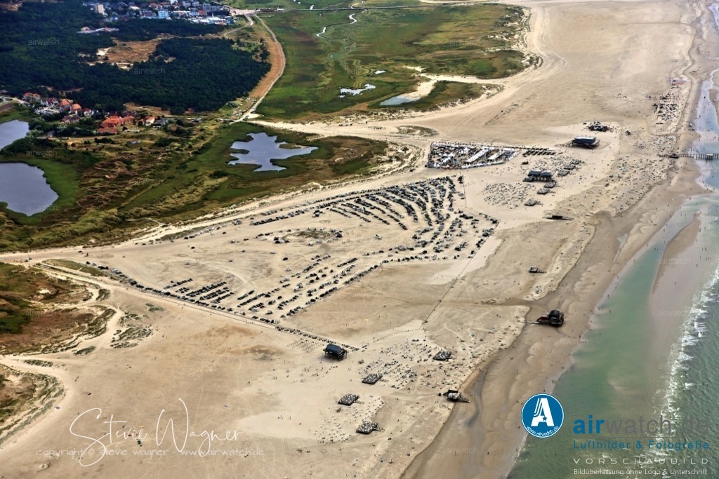 Luftbilder St.Peter-Ording | Zurzeit wird in Sankt Peter-Ording eine Erhöhung der Tourismusabgabe diskutiert. Ab der Hauptsaison 2025 müssen Nordsee-Urlauber vier Euro pro Tag zahlen, in der Nebensaison drei Euro – ein Euro mehr als bisher.