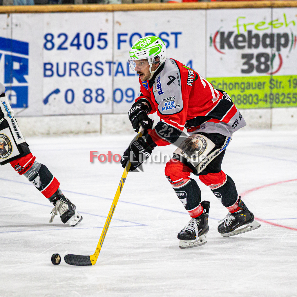 TSV Peißenberg MINERS vs ESC Kempten SHARKS | Eishockey Bayernliga Herren Vorrunde 2024/2025, TSV Peißenberg MINERS vs ESC Kempten SHARKS, 20241018,Dejan VOGL (MINERS 23) in Aktion,2024-10-18 in Peißenberg (Eisstadion)Dejan VOGL (MINERS 23)Copyright: WolfgangxLindner foto-lindner.de