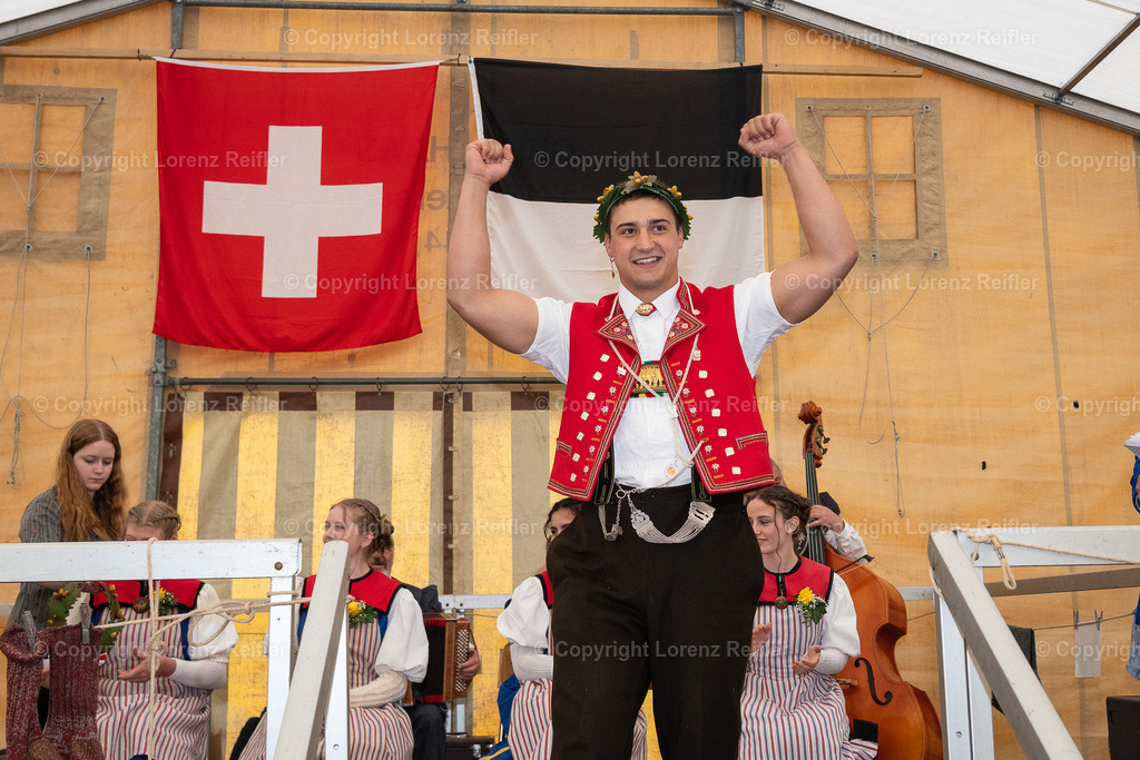 Schwingen -  Schwarzseeschwinget 2024 | Schwarzsee, 23.6.24, Schwingen - Schwarzseeschwinget.