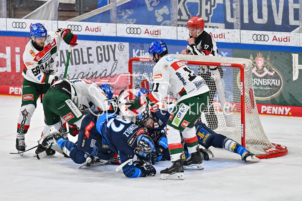 ERC Ingolstadt - Augsburger Panther  | ein hitziges Derby zwischen Augsburg und Ingolstadt / DEL: ERC Ingolsdtadt - Augsburger Panther, Saturn Arena am 10.01.2025