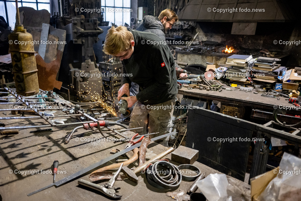 Molln_ Schmiede_ 02.12.2025-60 | 02.12.2025, MOLLN, AUT, Kunstschmiede Schmidberger im Bild Themenbild, Kunstschmiede, Maximilian Schmidberger