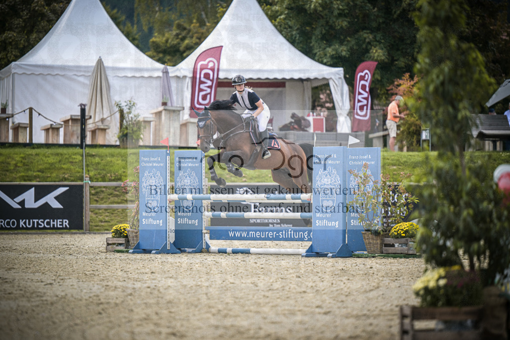 DOS_5328 | Entdecke hochwertige Reitturnierfotos von Foto Oger. Professionell, emotional und authentisch – jetzt Lieblingsmomente im Shop bestellen.Deutschlandweite Turnierfotografie. - Realisiert mit Pictrs.com