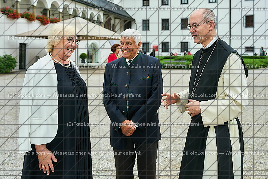 ALP0052_XXXIX_Chopin-Festival_MankaSzulik-Hildebrand-Maurer | (C)FotoLois.com, Alois Spandl, XXXIX. internationales CHOPIN-Festival in der Kartause Gaming, Eröffnung des Festivals mit Einmarsch der Goldhaubengruppe Lackenhof mit der Musikkapelle Gaming sowie den Ehrengästen und Eröffnungsansprachen in der Barockbibliothek, Fr 4. August 2023.