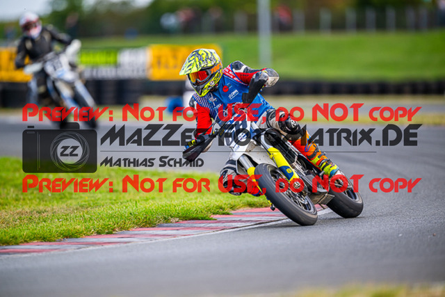 MaZZes_FotoMatrix_231001_5257 | UE40