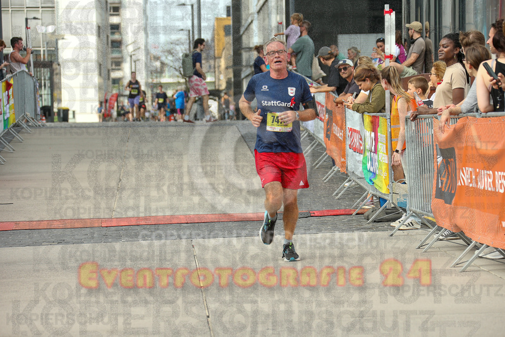250920_1523_EX1_9202 | Sportfotografie im Rhein-Sieg Kreis, Köln, Bonn, NRW, Rheinland Pfalz, Hessen, etc. Unser Tätigkeitsfeld umfasst den Laufsport vom Volkslauf über den Marathon, Duathlon, Triathon bis zum Ultralauf wie Kölnpfad Ultra oder Schindertrail.