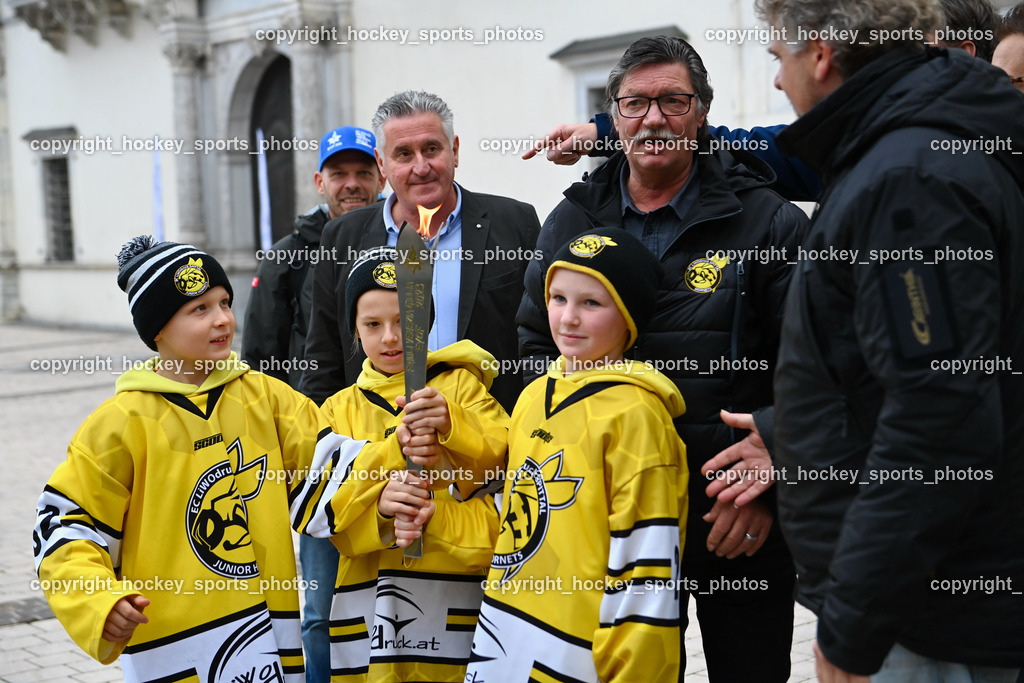 European Youth Olympic Festival EYOF 2023 Pressekonferenz | ÖSTERREICHISCHES OLYMPISCHES COMITÉ Christoph Sieber, Olympisches Feuer, Giuseppe Mion, Obmann EC Hornets Spittal Ludwig Zauchner, Jugendspieler EC Hornets Spittal