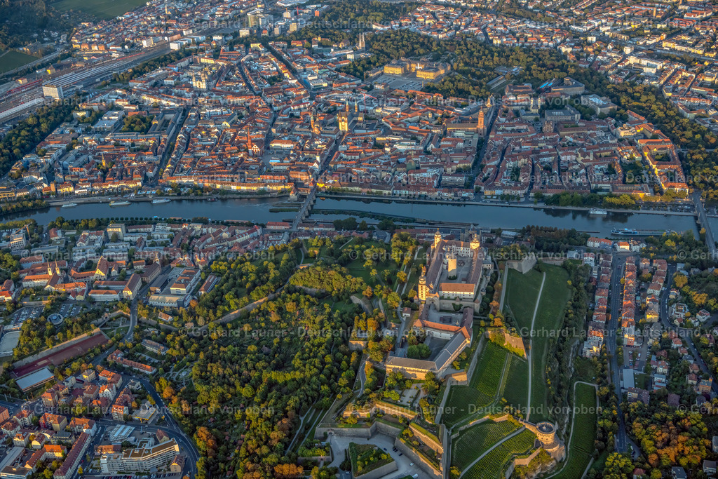 4051068 | Innenstadt mit Ringpark und Festung