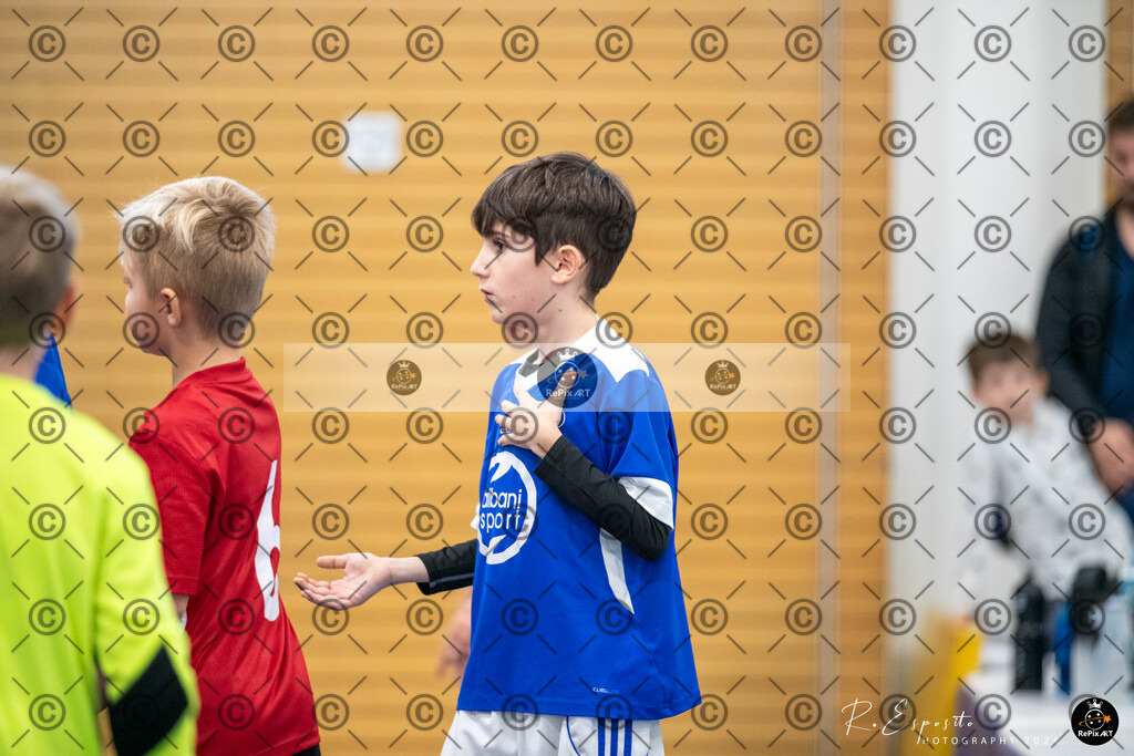 20241124_FCR-Hallenturnier-F2_2_021 | Sport und Naturfotografie von Roberto Esposito zeigt echte Momente Bewegung und die Schönheit der Natur. Ausdrucksstarke Bilder schaffen Emotionen.