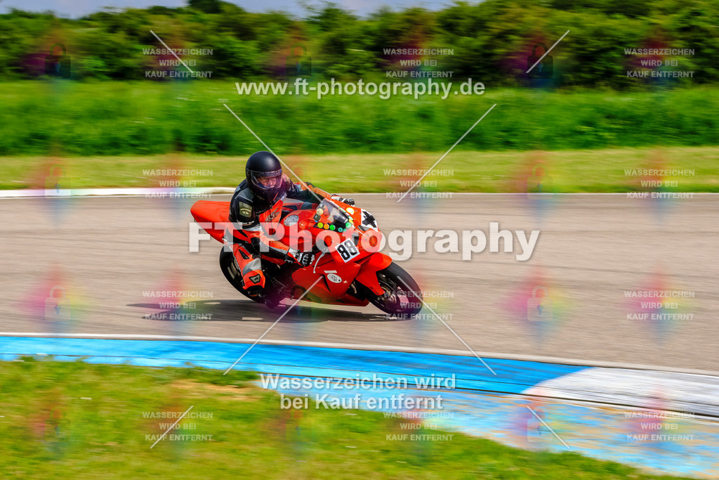 MotoTeam-9348 | Hier findet Ihr Bilder von Touristenfahrten auf der Nürburgring Nordschleife oder von anderen Veranstaltungen die ich besucht habe. Viel Spass beim Durch Schauen 