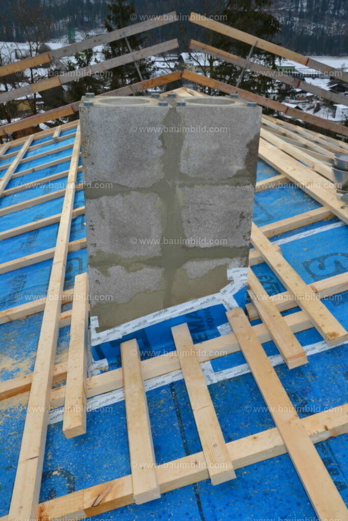 bib-lg08-schornstein-0043 | Nach LV-Leistungsgruppen sortierte Detailfotos über den Bau eines Hauses. Alle Hausbau-Bilder direkt vom Urheber und Autor der Website Haus-Selber-Bauen.com