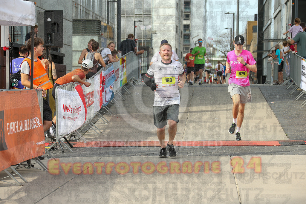 250920_1528_EX1_9577 | Sportfotografie im Rhein-Sieg Kreis, Köln, Bonn, NRW, Rheinland Pfalz, Hessen, etc. Unser Tätigkeitsfeld umfasst den Laufsport vom Volkslauf über den Marathon, Duathlon, Triathon bis zum Ultralauf wie Kölnpfad Ultra oder Schindertrail.