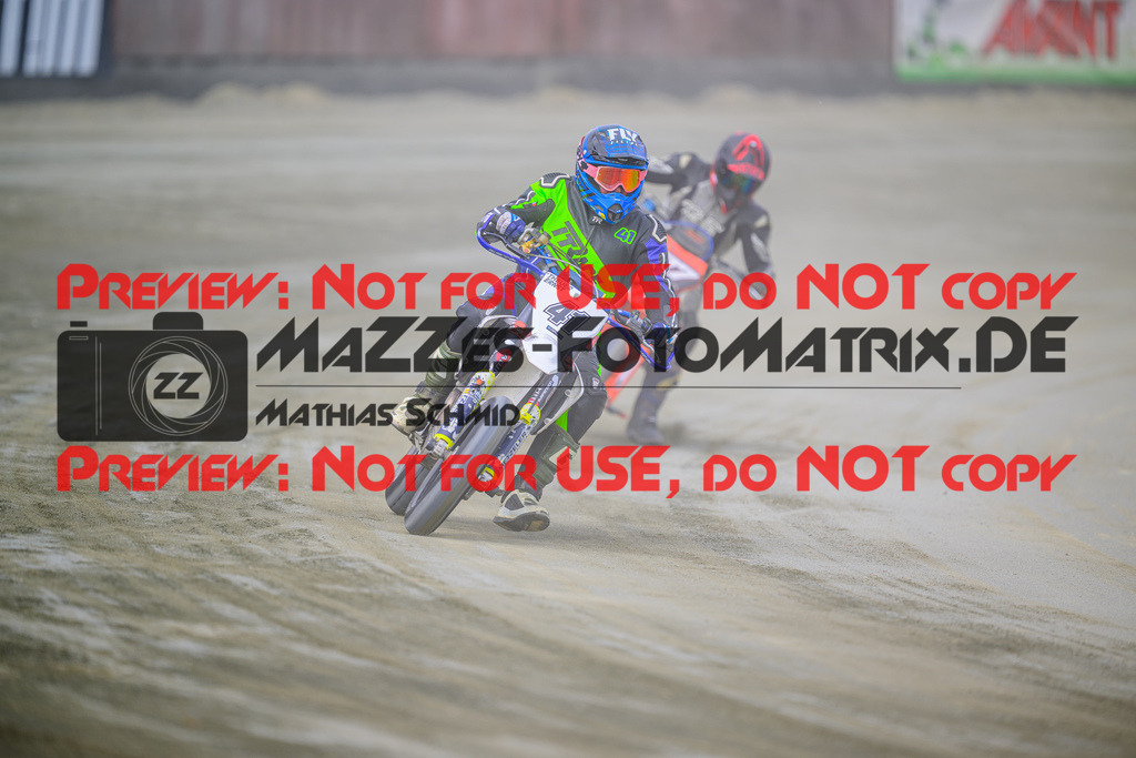 MaZZes_Fotomatrix_20250503_6007705_2565-2 | UE40