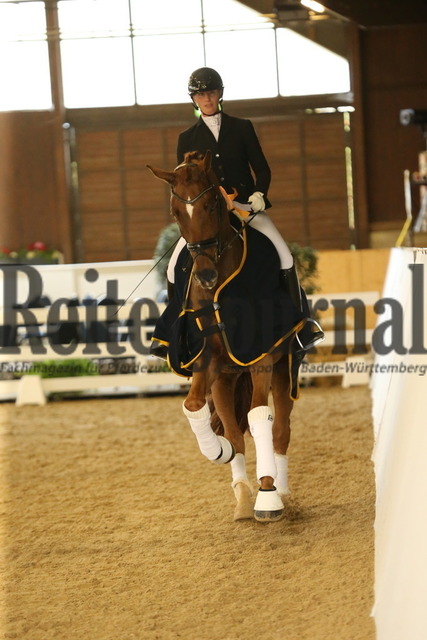 Siegerehrung_Marbach_2022_Gert-Gussmann-Cup_Finale (12) | Alle Fotos der Reiterjournal Fotografin Doris Matthaes im Reiterjournal Online-Fotoshop. - Realizado com Pictrs.com