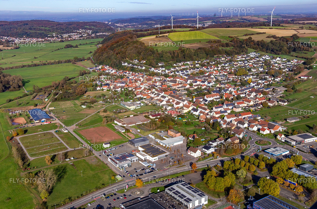 Ortsansicht von Südwesten | Luftbild: Ortsansicht von Südwesten im Ortsteil Webenheim in Blieskastel im Bundesland Saarland in Deutschland. Foto: IMG_143993.jpg vom 27.10.2024 durch ©2025 Werner Riehm fly-foto.de/copyright - Realisiert mit Pictrs.com