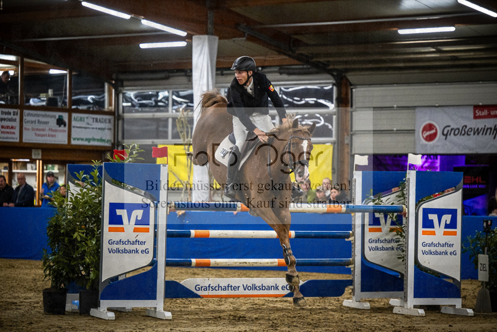DOS_0708 | Entdecke hochwertige Reitturnierfotos von Foto Oger. Professionell, emotional und authentisch – jetzt Lieblingsmomente im Shop bestellen.Deutschlandweite Turnierfotografie. - Realisiert mit Pictrs.com