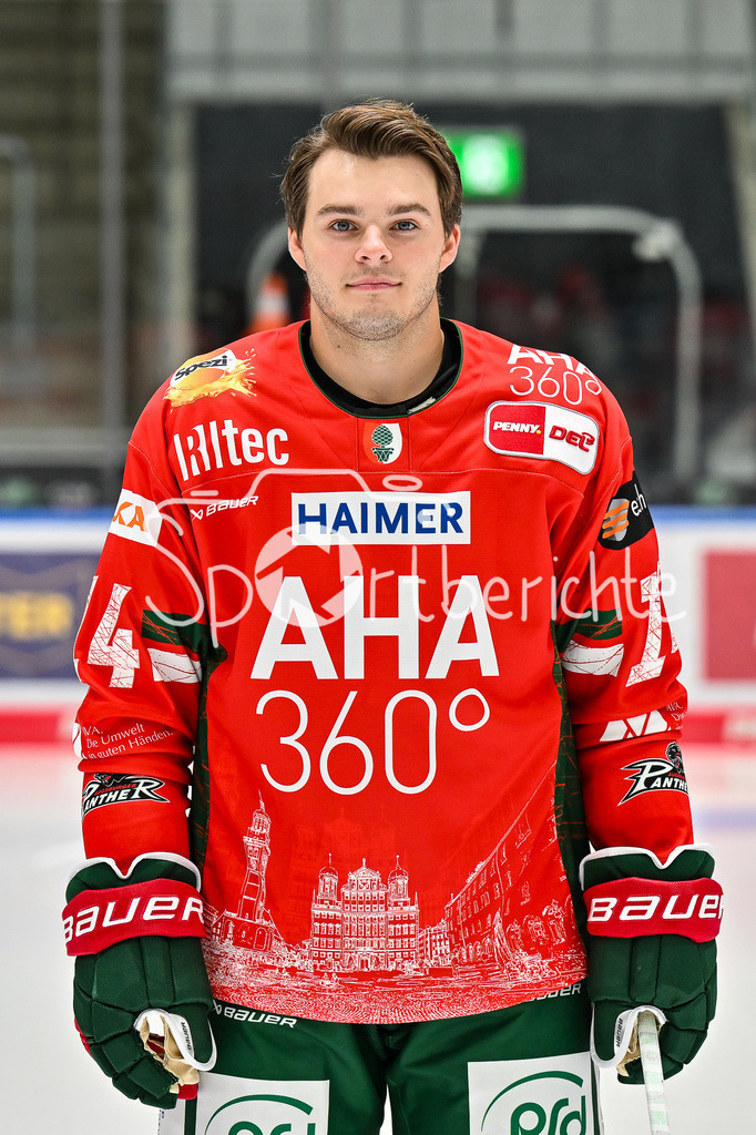 Augsburger Panther 2025/26 | im Bild D. J. BUSDEKER (Augsburger Panther #14) / Einzelfoto / Freisteller / Media Day Augsburger Panther: Curt-Frenzel Stadion am 06.08.2025