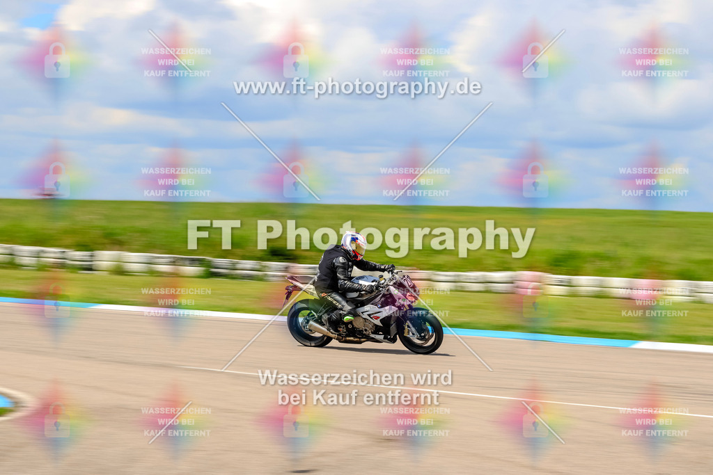 MotoTeam-0541 | Hier findet Ihr Bilder von Touristenfahrten auf der Nürburgring Nordschleife oder von anderen Veranstaltungen die ich besucht habe. Viel Spass beim Durch Schauen 