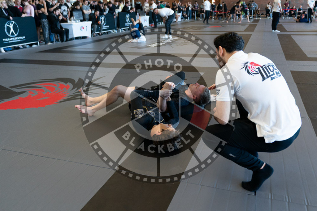 20250329PBB2878 | Fighters compete during the International Luta Livre (ILLCS) Germany IX Spring 2025 Competition spring on March 29, 2025 in Hannover, Germany.© Chiara Dazi