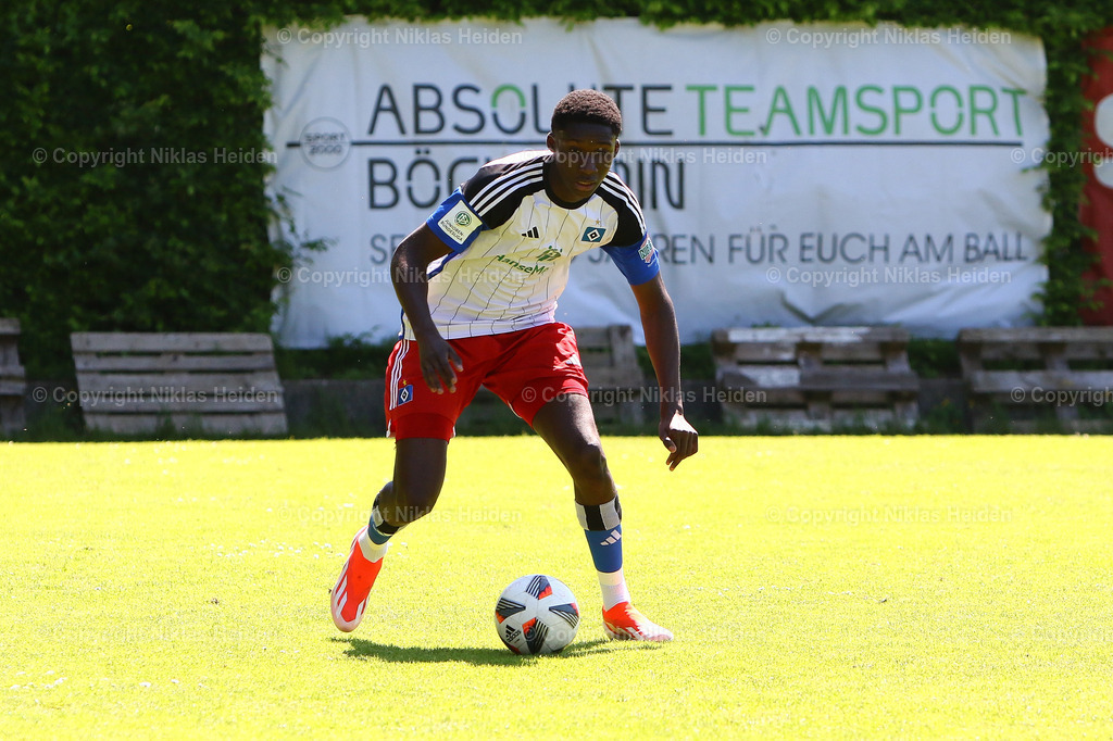 NH_HamburgerSVU19_FCStPauliU19_U19Bundesliga_11052024 | #25 Abdoul Karim Coulibaly (Hamburger SV U19)

Fußball I Junioren I A-Junioren Bundesliga Nord/Nordost I Saison 2023-2024 I 26. Spieltag I Hamburger SV U19 - FC St. Pauli U19 I 11.05.2024 I Sportpark Eimsbüttel