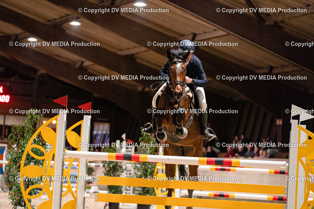 Springen Tag 1-822 | dv-media-shop - Realisiert mit Pictrs.com