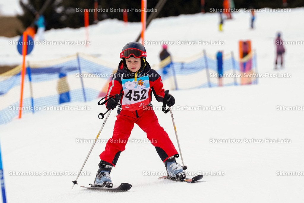 SRF_02.01.2026_0750 | Skirennfotos,Serfaus,Fiss,Ladis,Kinderskirennen,Winter,Tirol,Oberland,skirace,SFL,feelfree,weil wir's genießen,ski,Ski,skifahren,Sonnenplateau, - Realisiert mit Pictrs.com