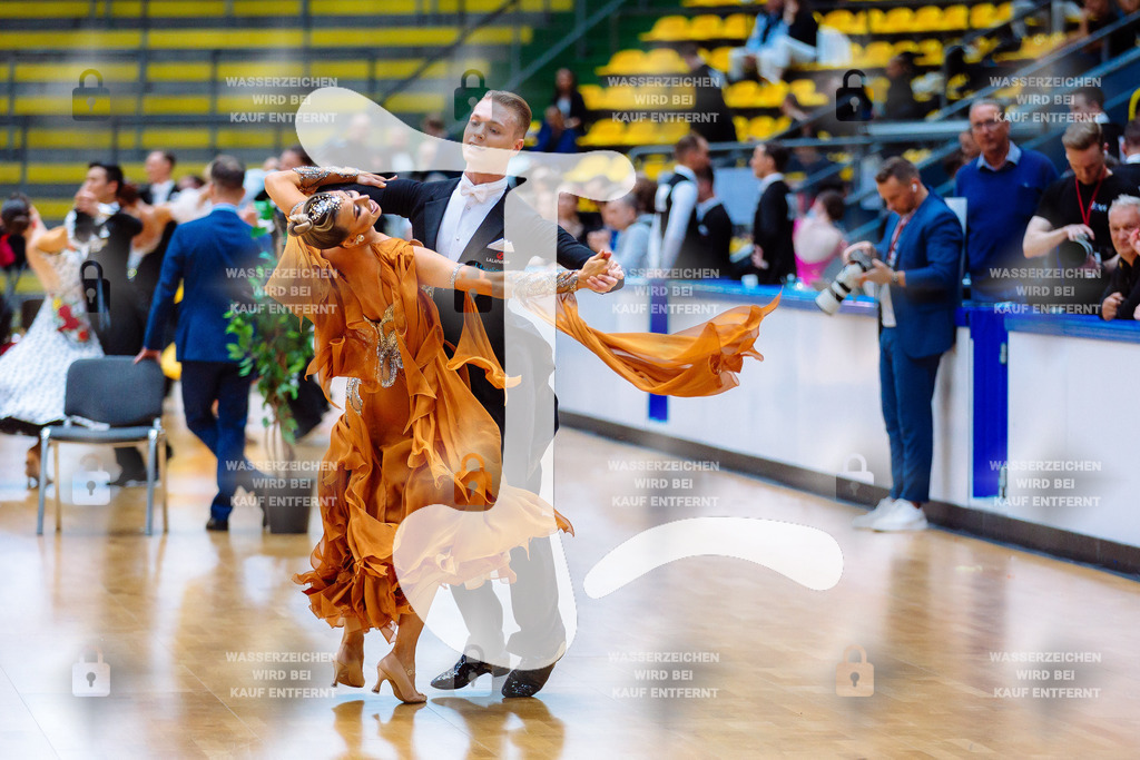 Hessen Tanzt WDSF International Open Standard 2nd (18) Yahor Boldysh _ Irina Averina (TSC Excelsior Dresden)-2025-05-17-9771 | Webshop for digital downloads and prints of dance sport, event & show photographer Julian Link - Realisiert mit Pictrs.com